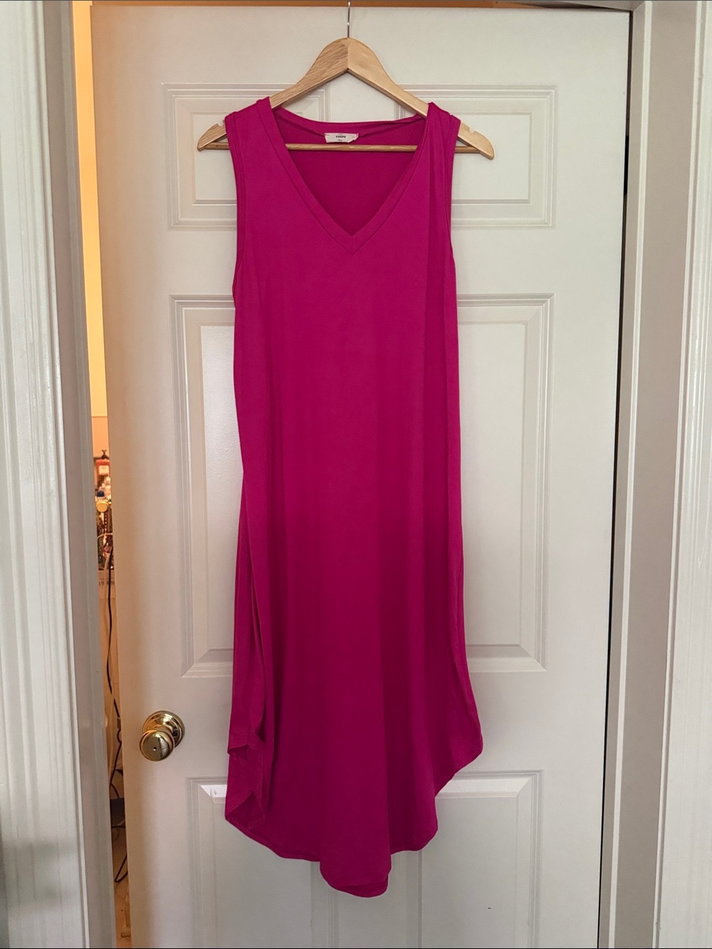 Entro Sleeveless V-Neck Fuchsia Midi Dress large